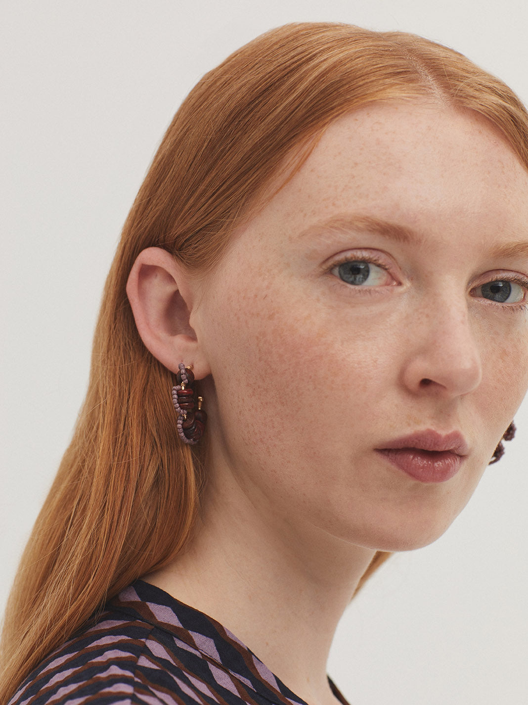 Flower-shaped hoop earrings Lavender