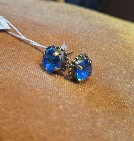 Stud crystal earrings blue