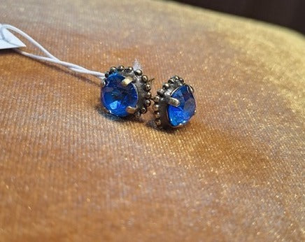 Stud crystal earrings blue