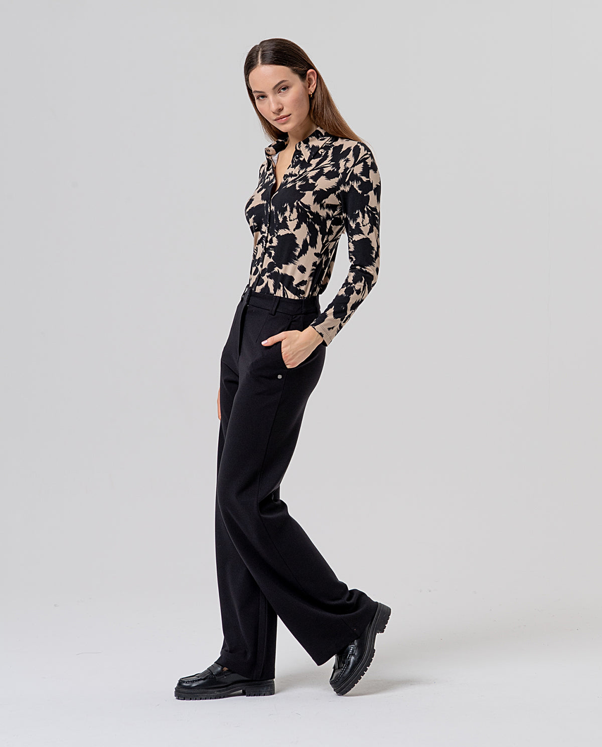 Straight elastic pants Black