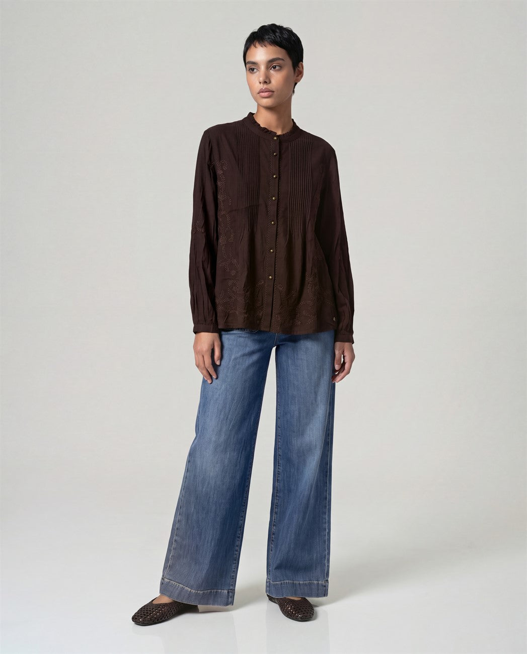 Embroidered shirt Chocolate