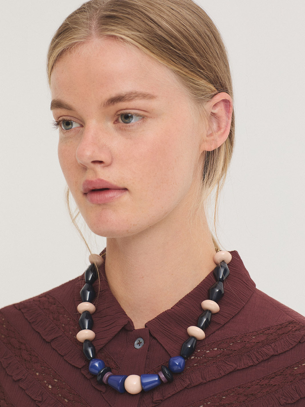 Geometric necklace Navy