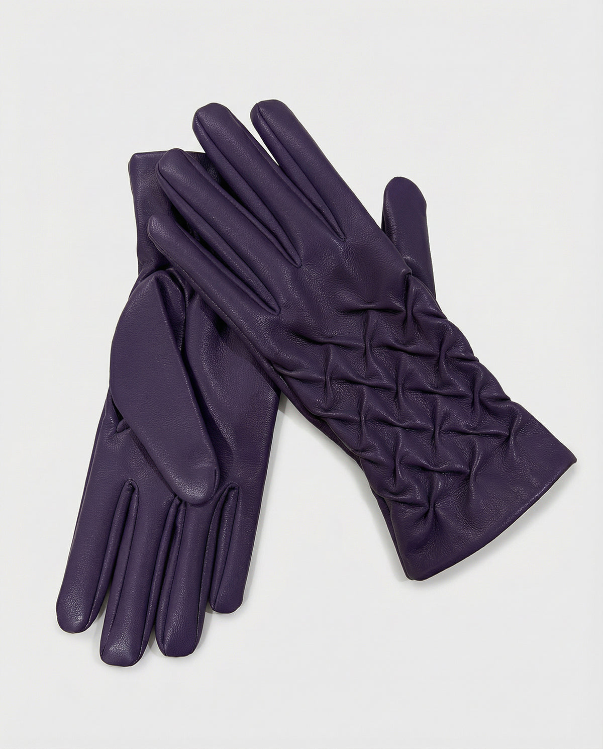 Glove purple in smooth, soft-touch faux leather, with an elasticated shirred detail at the wrist. A fitted cut that slims the hand., 24cm long, 9.5cm wide