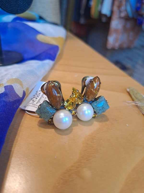 Earrings with clips