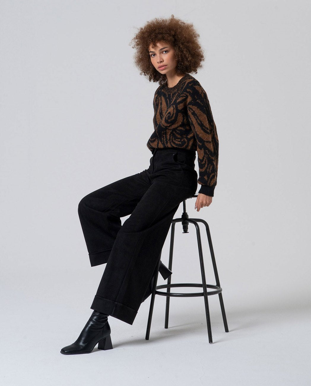 Soft jacquard sweater brown