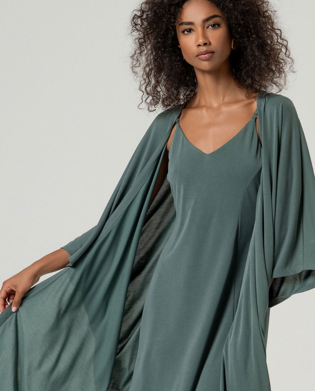 Long open modal kimono with sleeves in smoke green color.