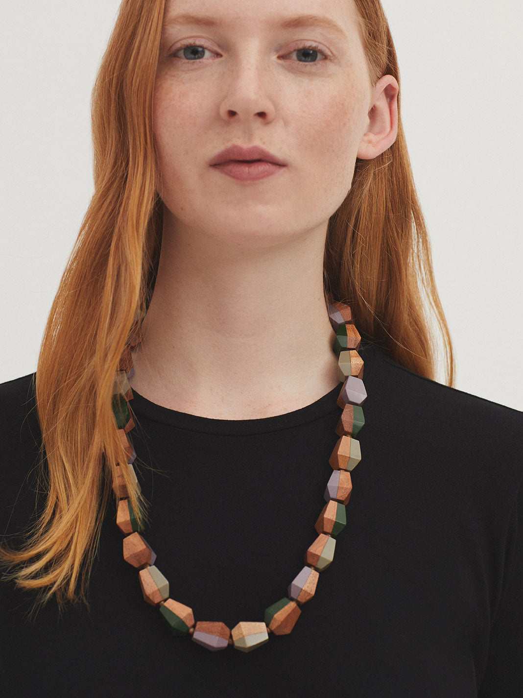 Long wood and resin necklace Lavender