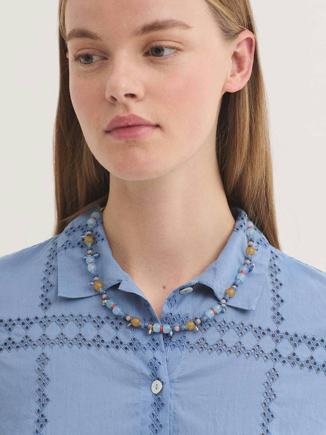 Beaded necklace Light Blue