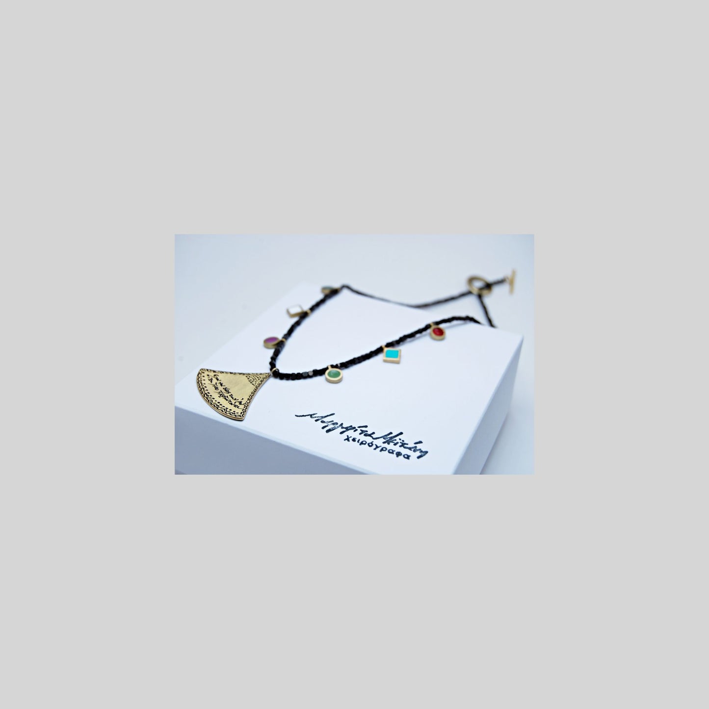 Necklace bronze hematite Black