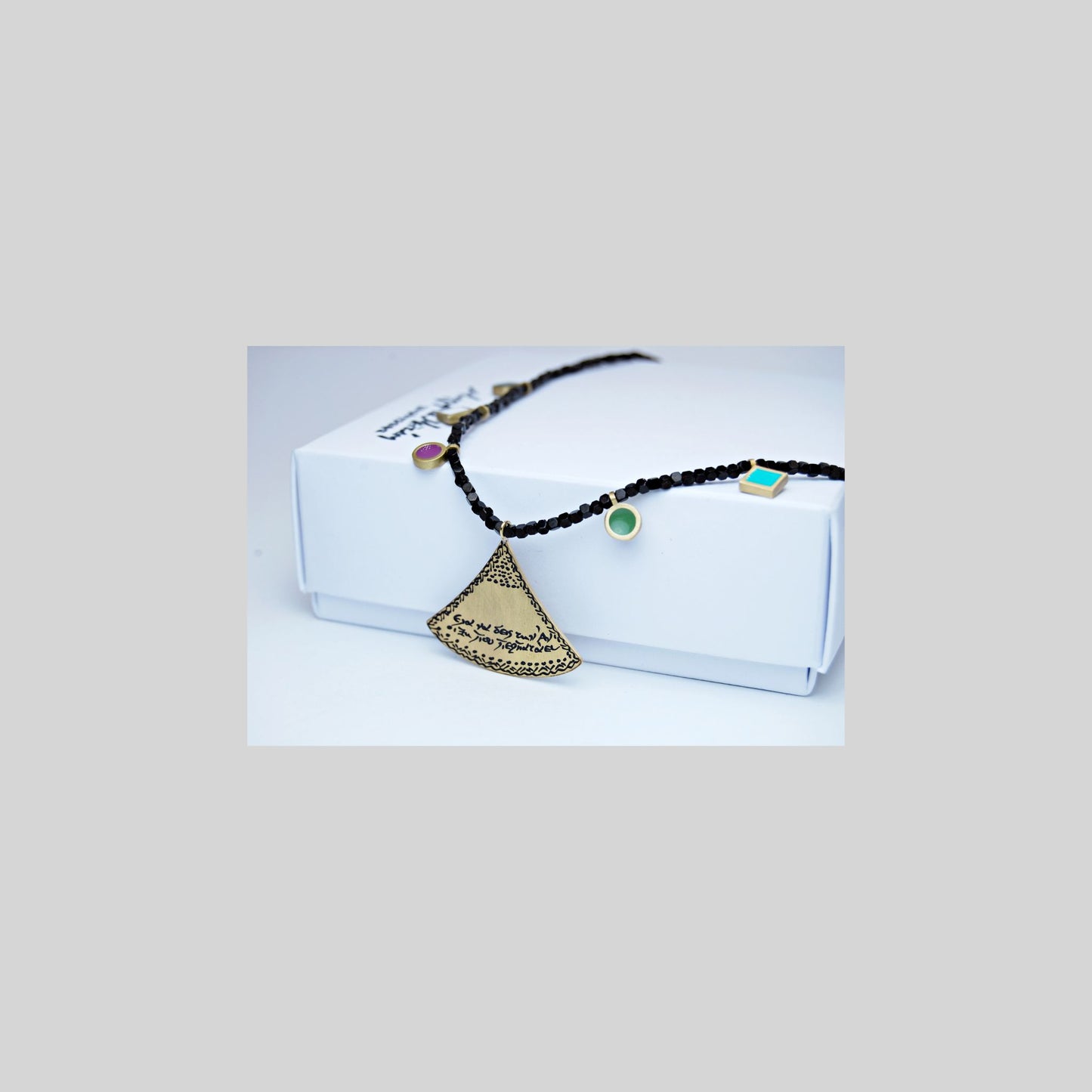 Necklace bronze hematite Black