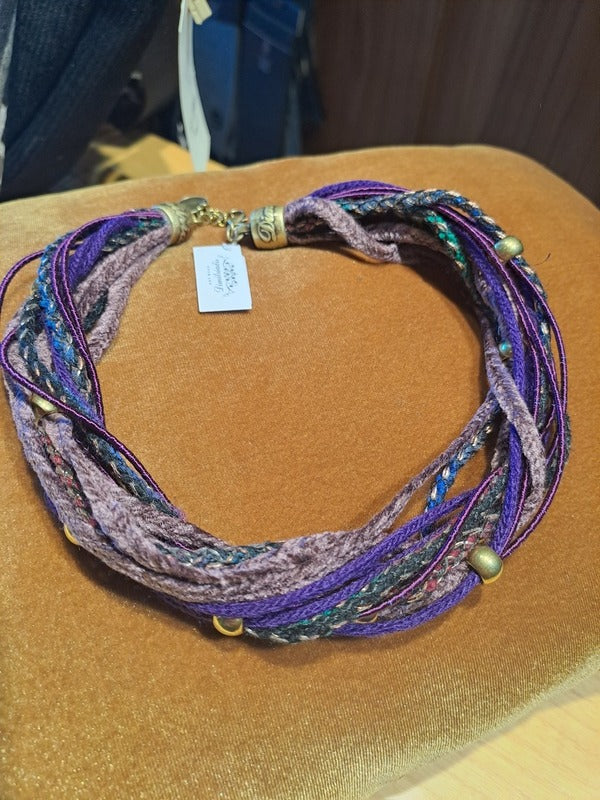 Lace necklace purple