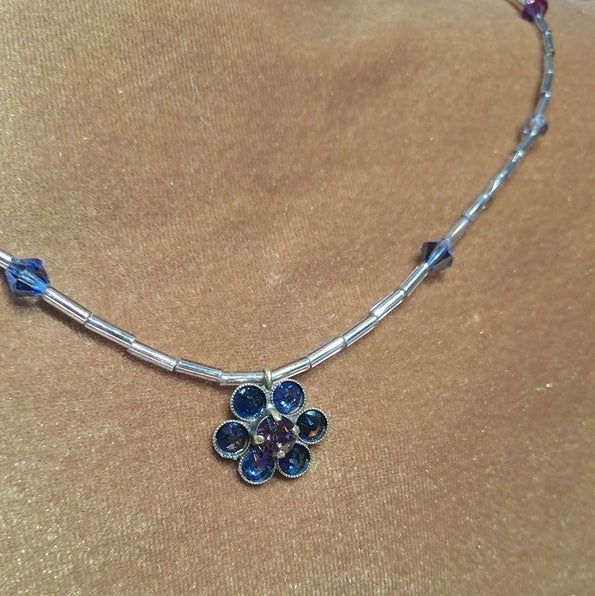 Necklace "daisy" purple