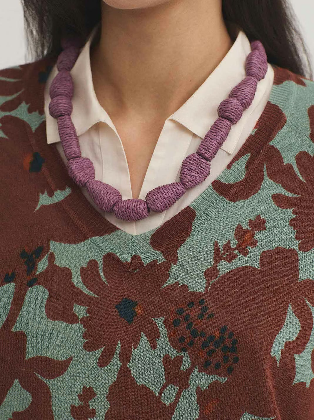 Raffia necklace Mauve