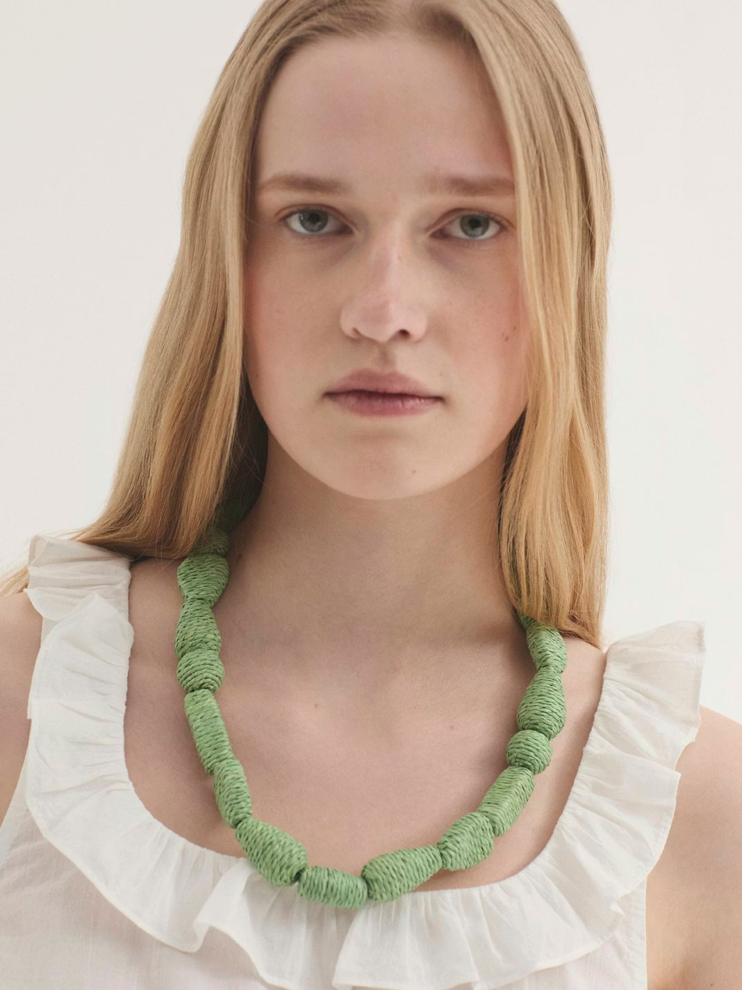 Raffia necklace Mint