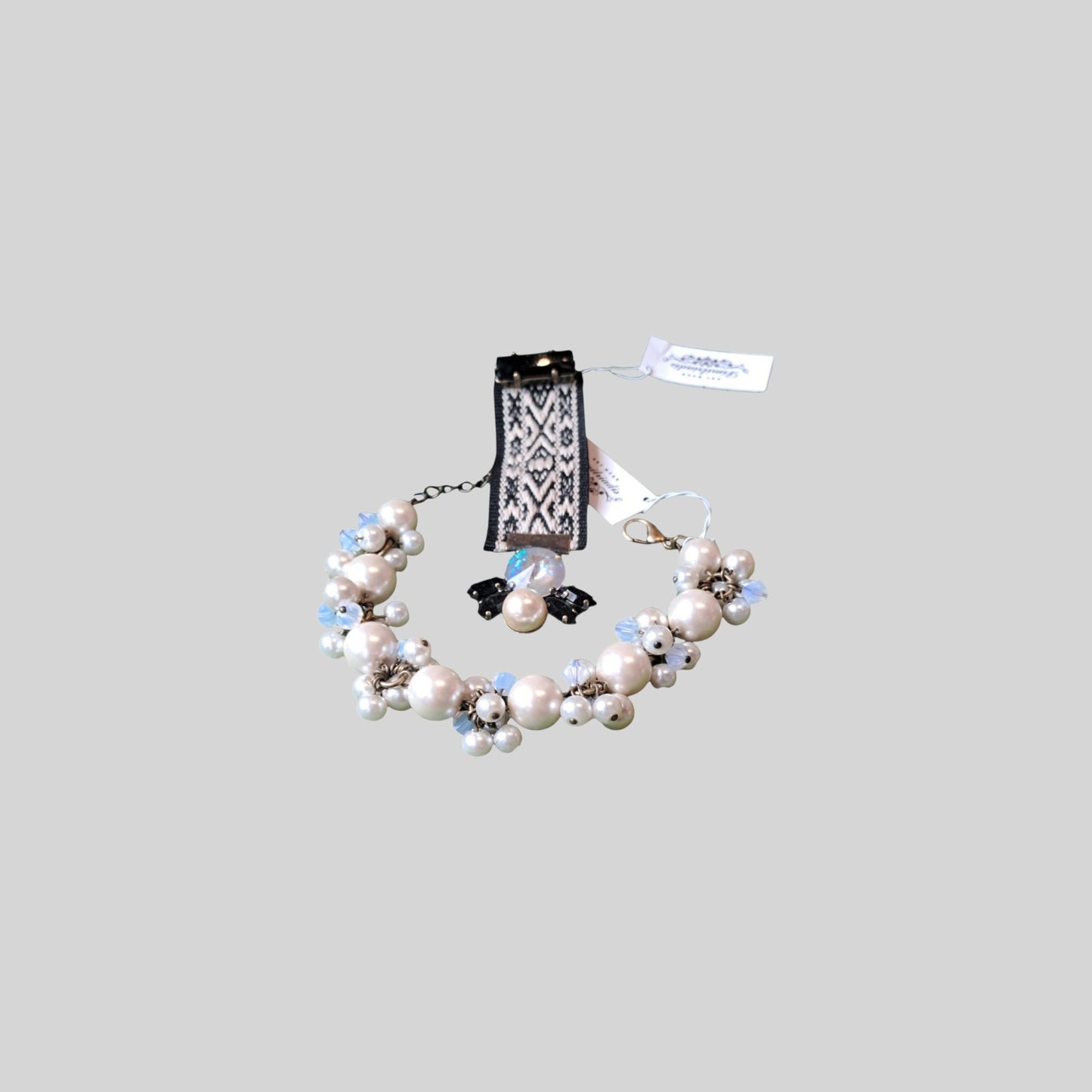 Pearl bracelet White