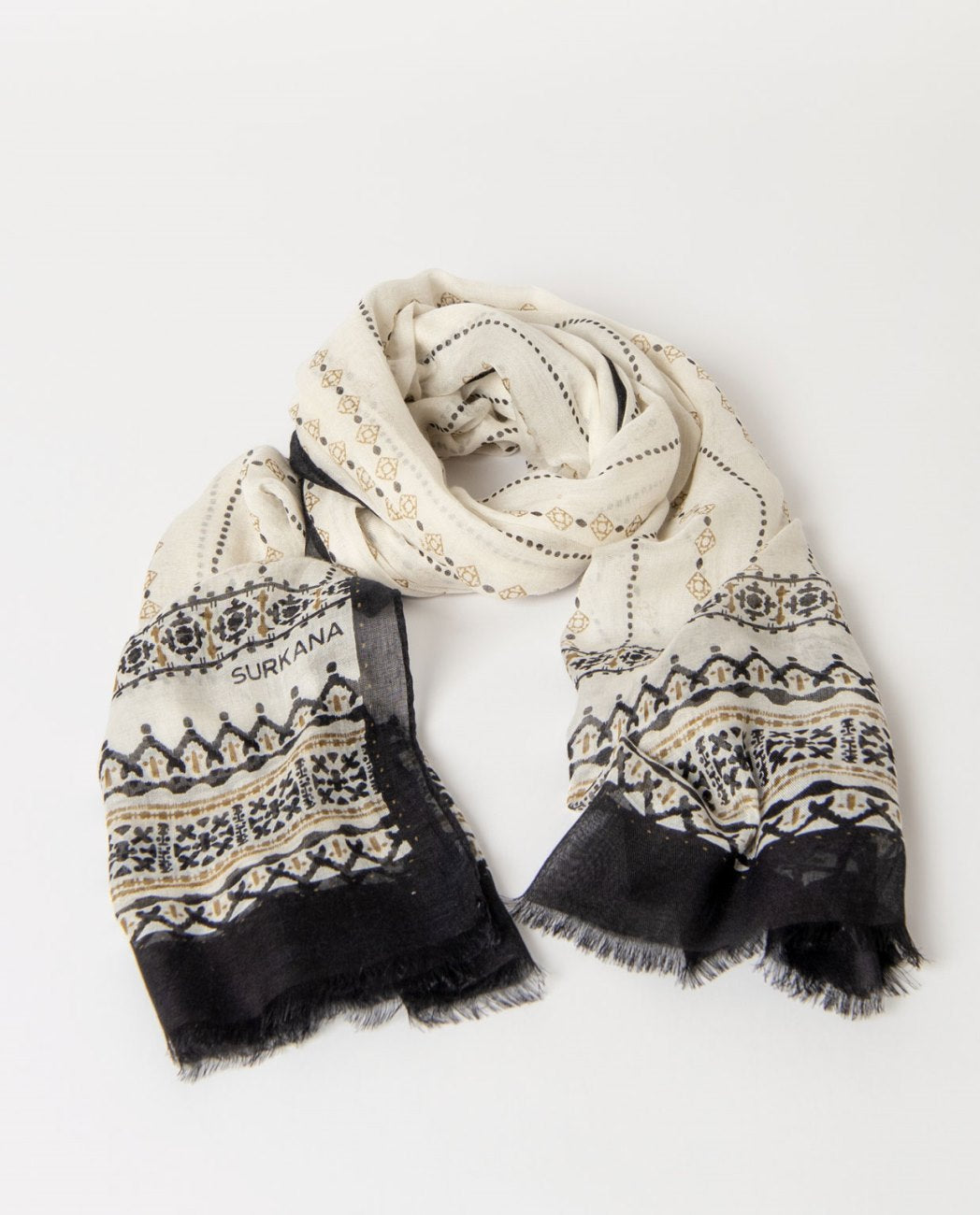 Rectangular ecru, beize, black,scarf made of lightweight fabric with contrasting geometric print, finished edges and decorative stripe, 
58% Modal 42% Viscose, 180cm x 110cm