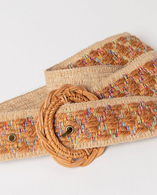 Raffia belt with a decorative buckle.