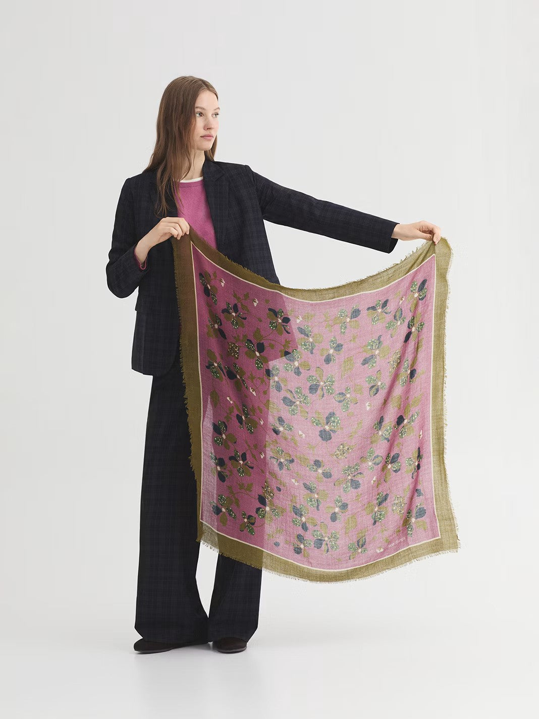 Geometric Flowers scarf Pink