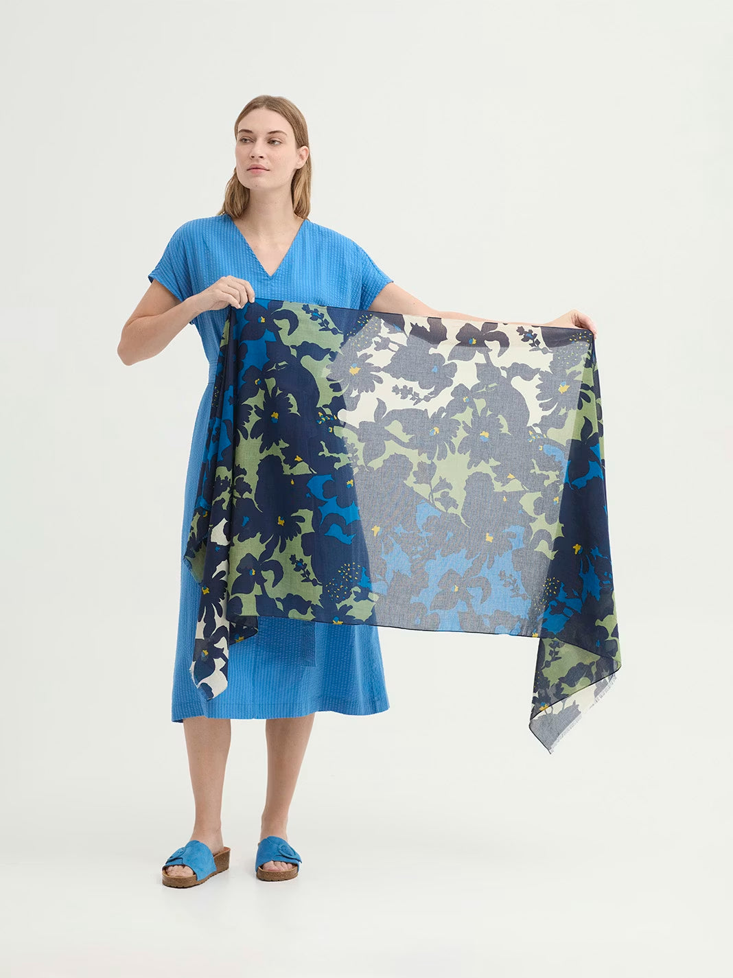 Penelope Flowers scarf