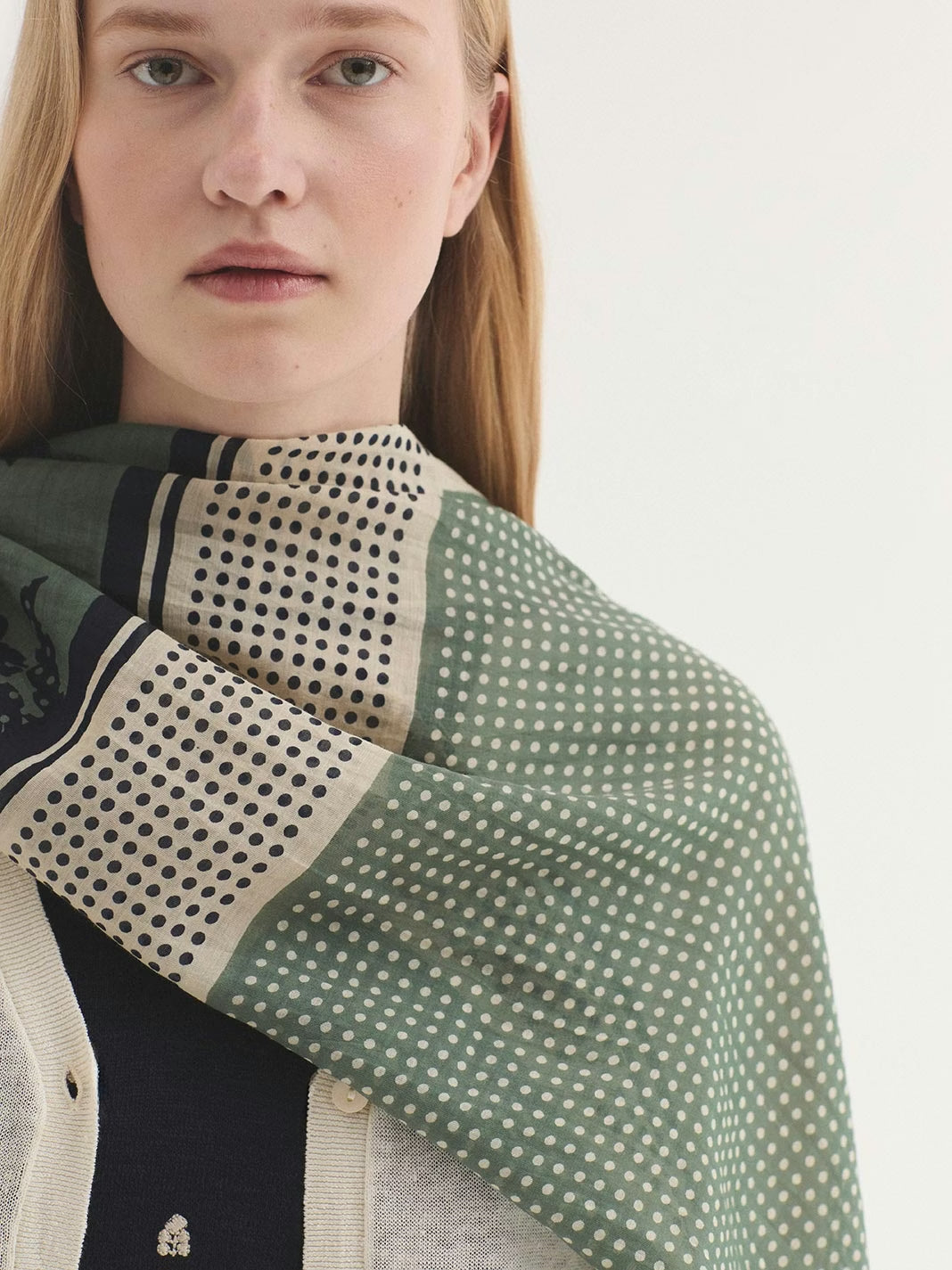 Dots & Flowers scarf Smoke Green