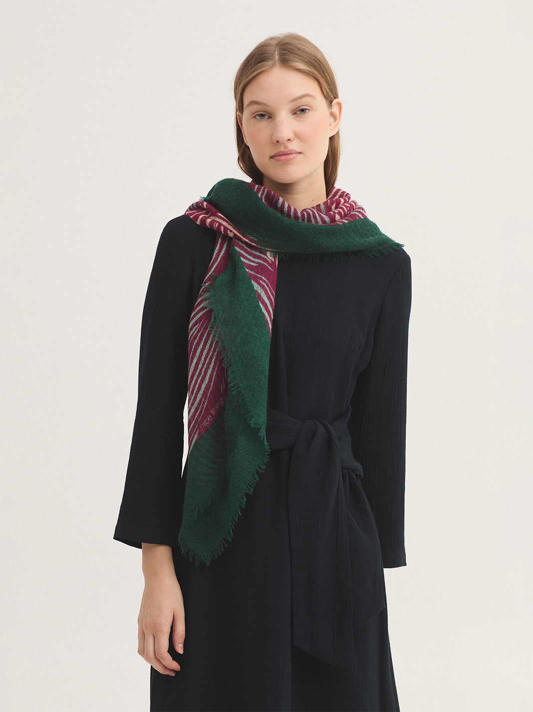 Jungle print scarf Burgundy