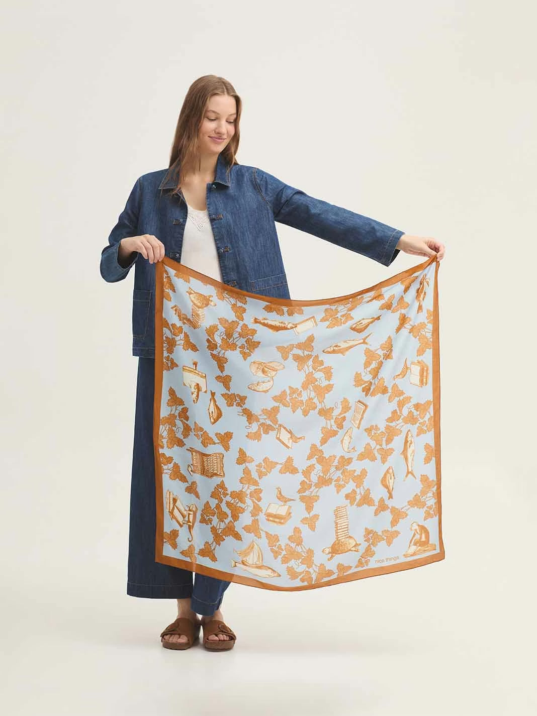 Midsummer Books scarf Light Blue