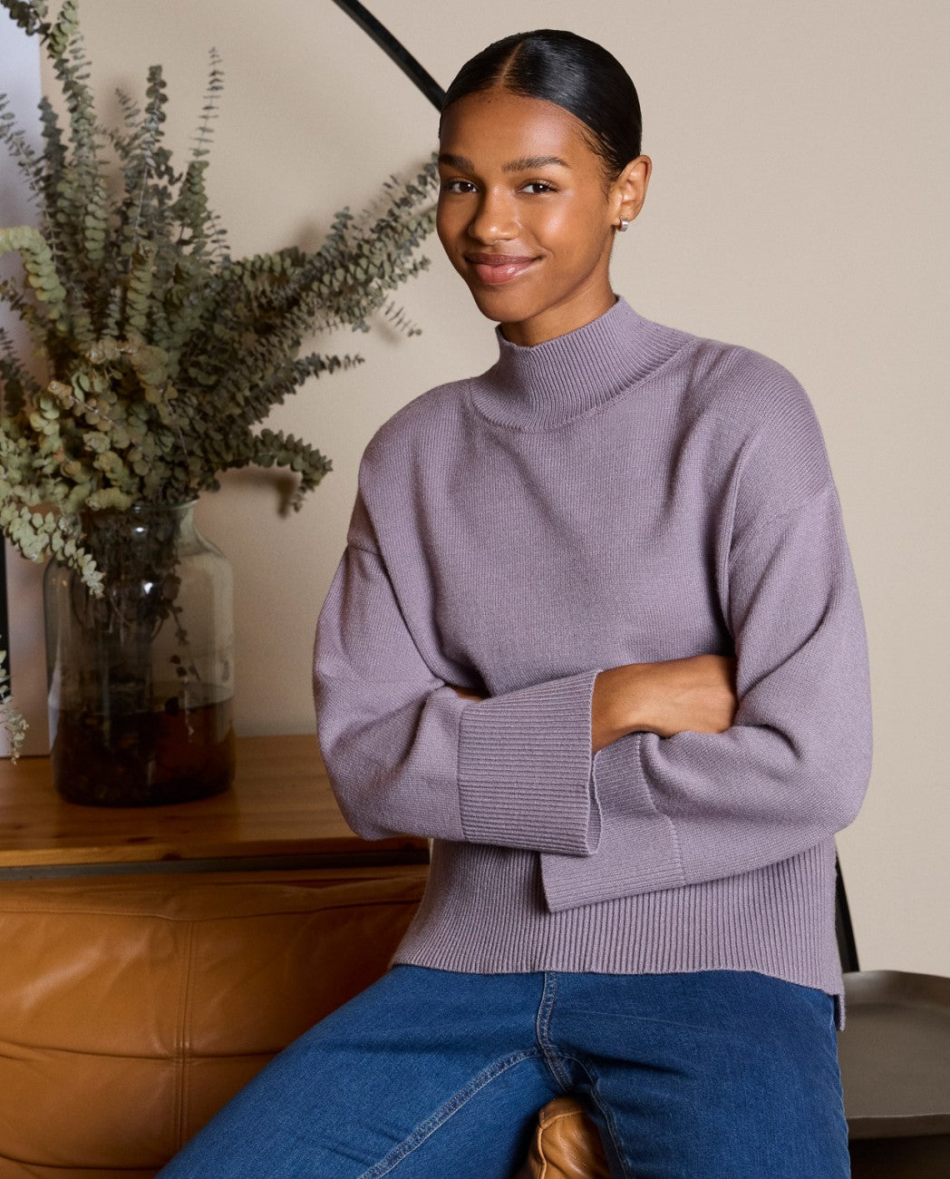 Very soft and elastic knitted sweater with perkins collar and long flared sleeves, in powder grey color, 50%Viscose, 28%Polyurethane, 22%Nylon