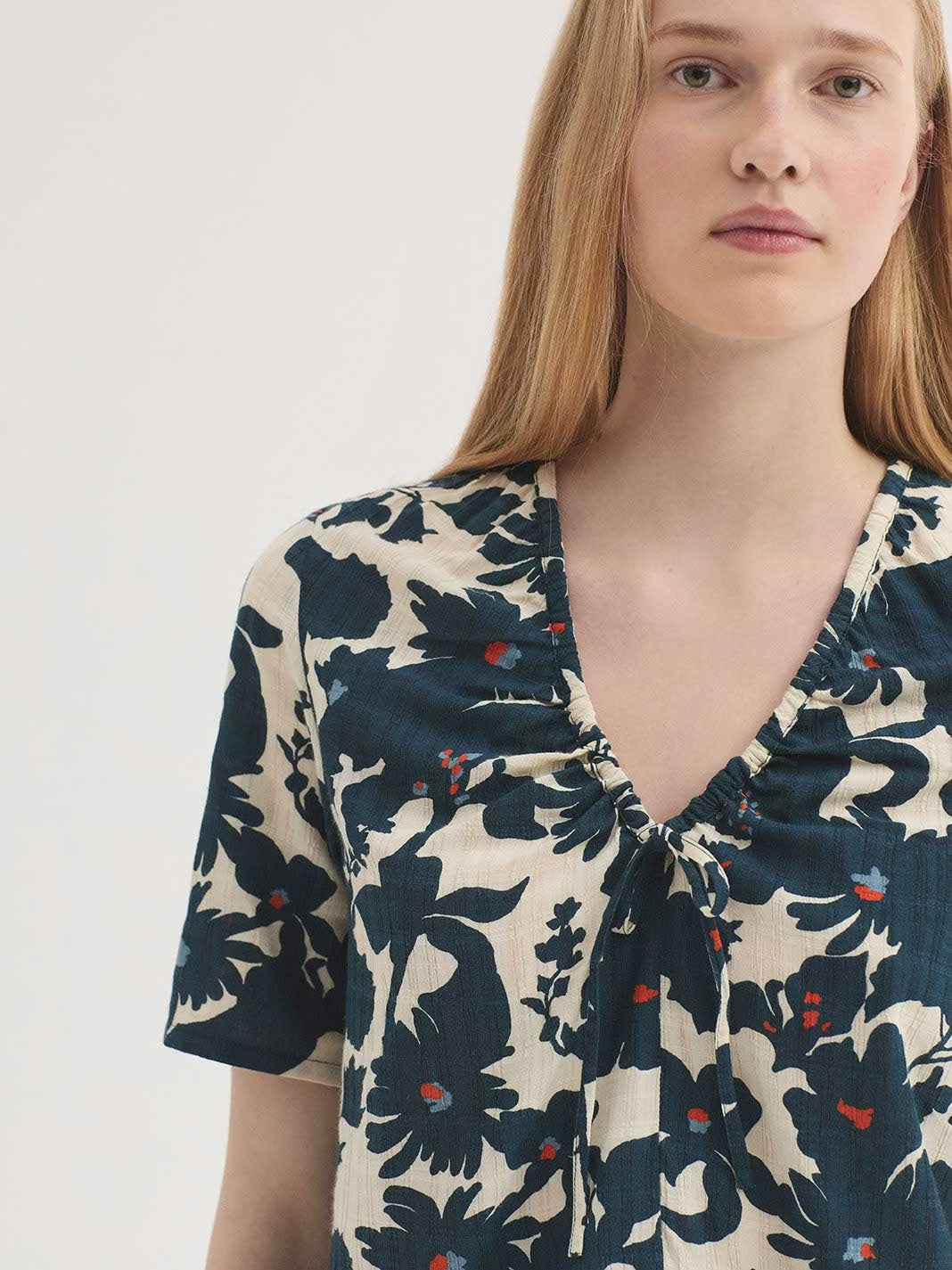 Penelope Flowers print top Ecru