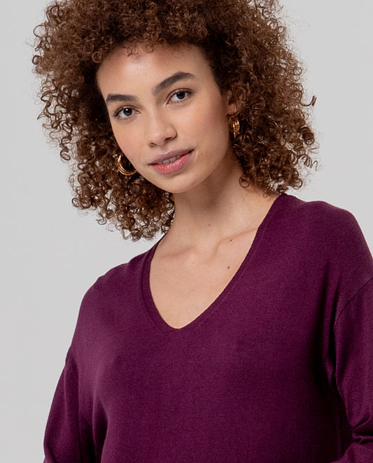 V-neck sweater Cherry