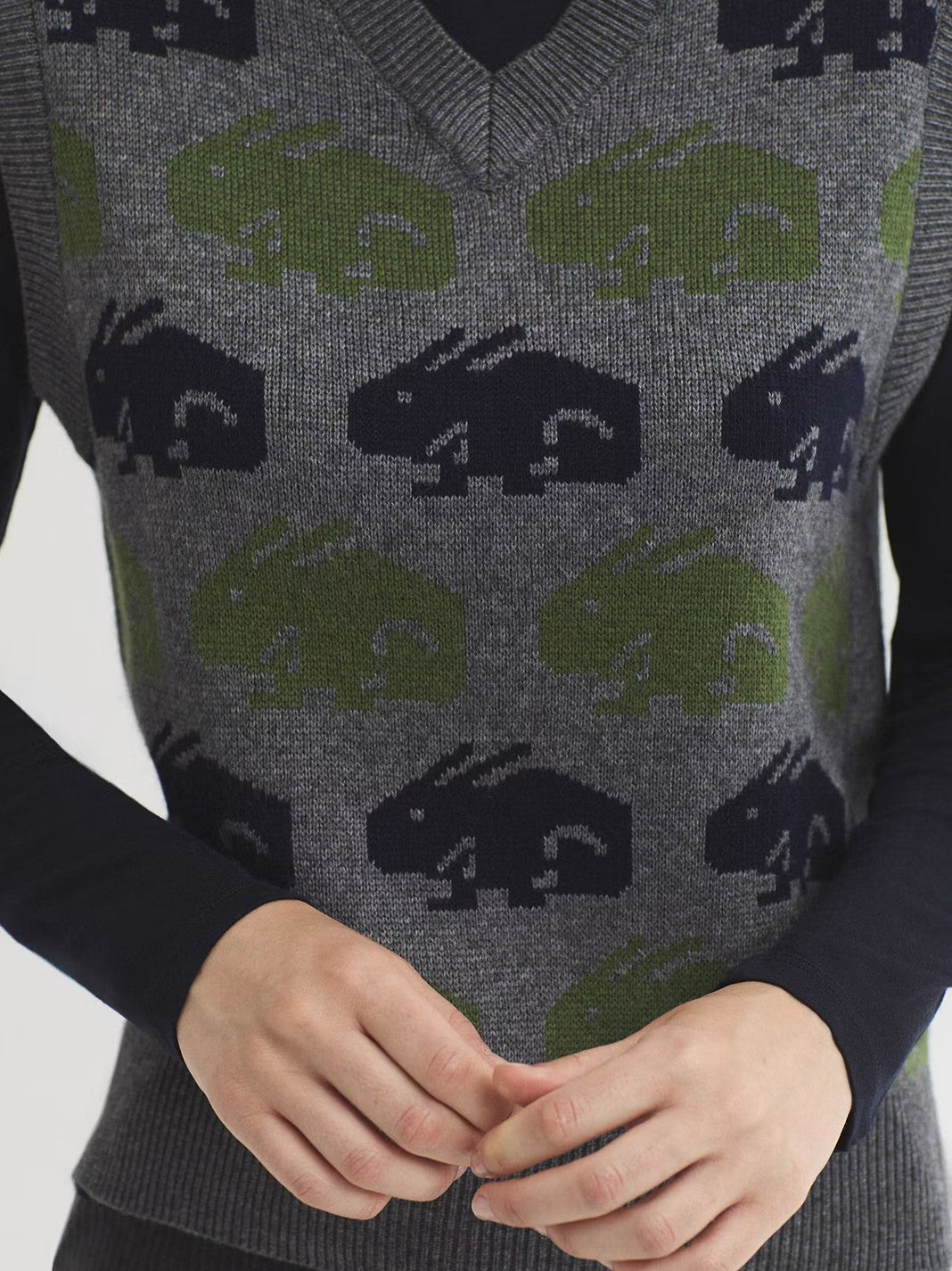 Rabbits jacquard vest Grey
