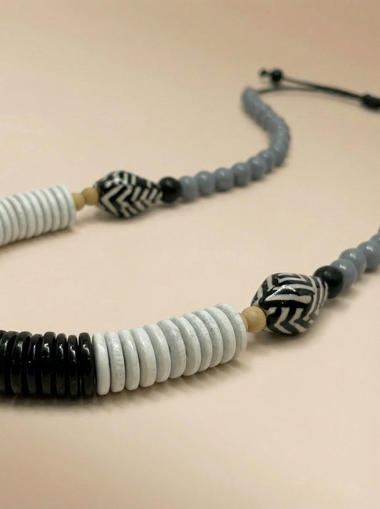 Wooden necklace Black
