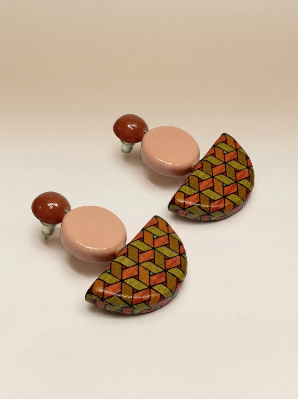 Wooden geometric earrings Red
