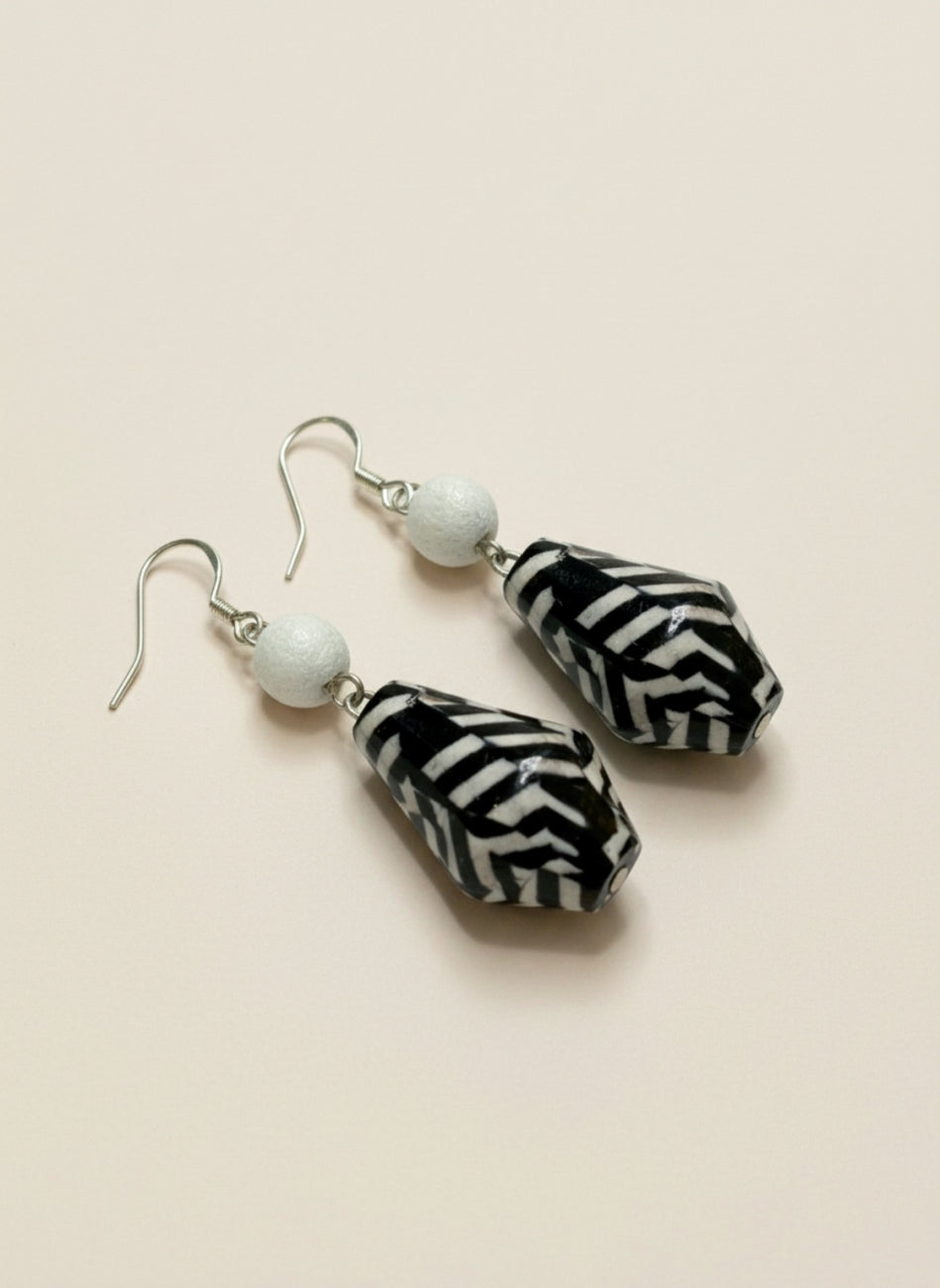 Wooden earring Black