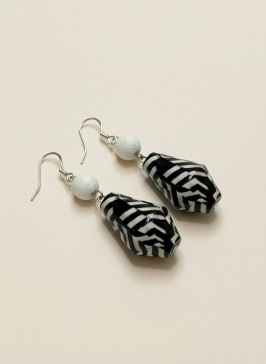 Wooden earring Black