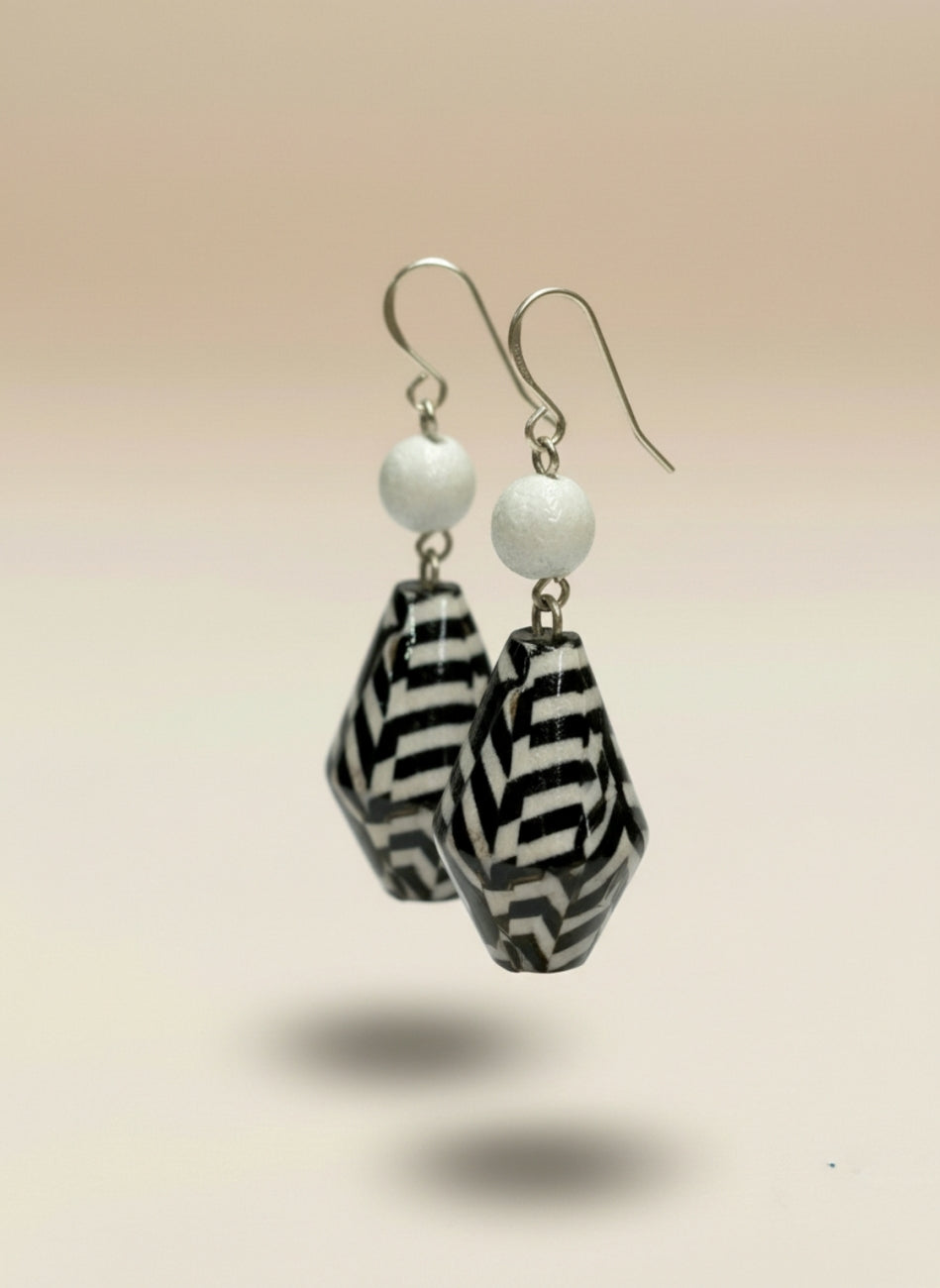 Wooden earring Black