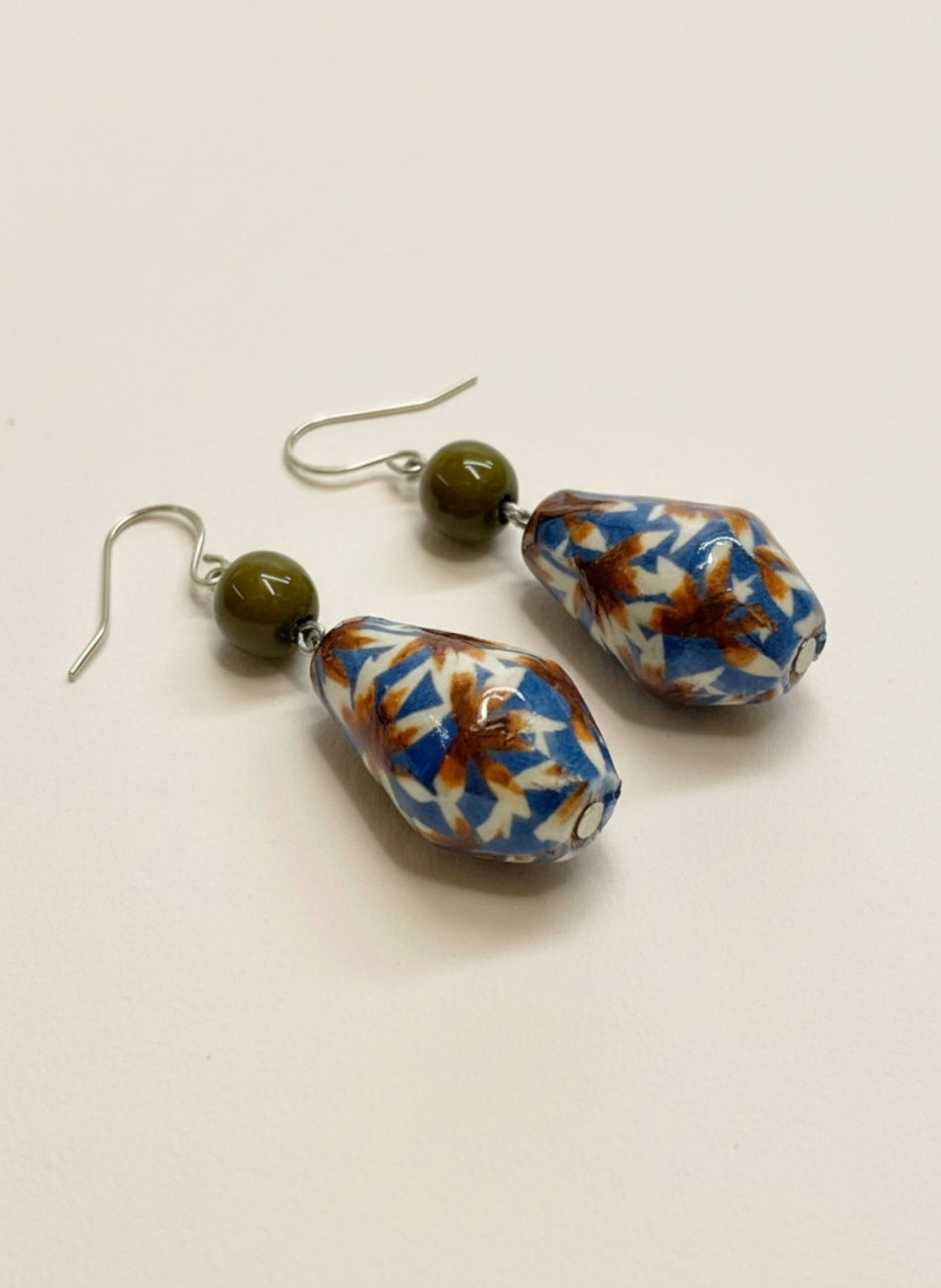 Wooden earrings Khaki