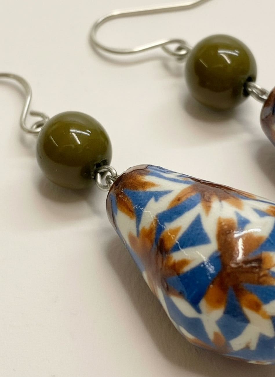 Wooden earrings Khaki