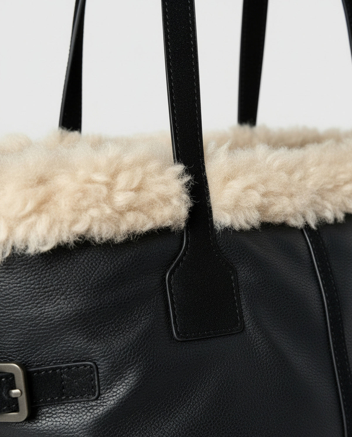 Woven shoulder bag Black