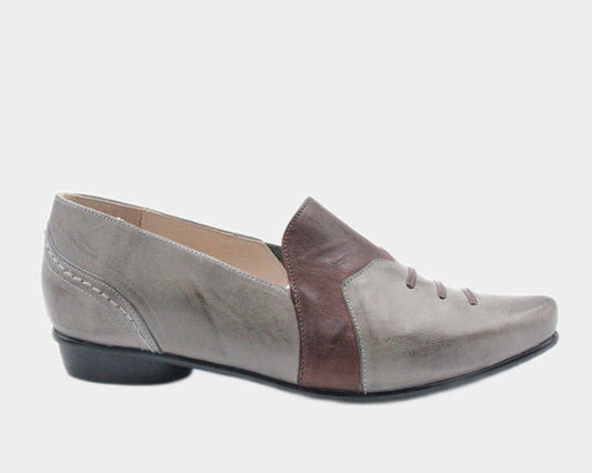 Slip on style flat grey shoes