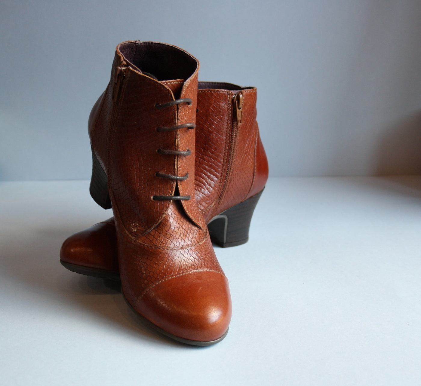 Vintage style ankle boots anatomic